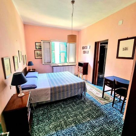 Casa Cambini Bed & Breakfast Marina di Massa Exterior photo